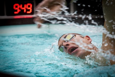 Maarten van der Weijden gaat weer zwemmen
